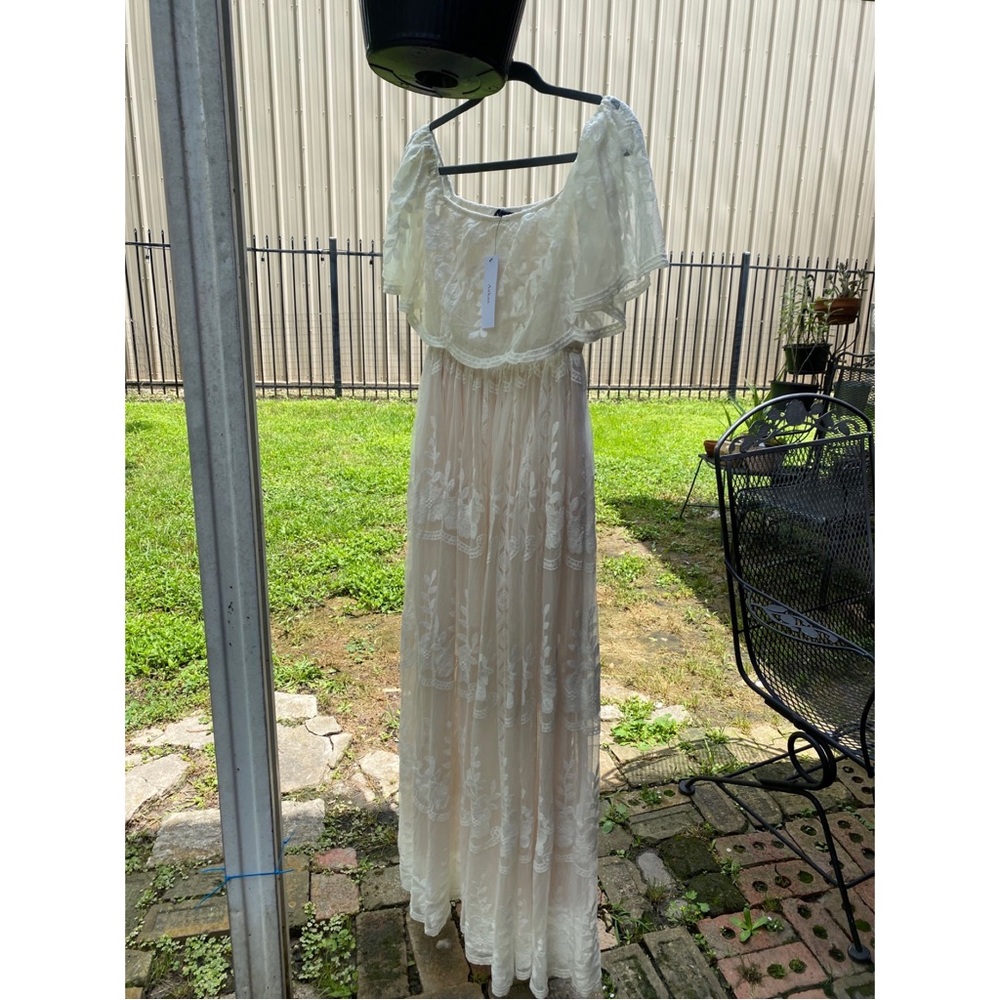 NEW Aakaa Maxi White Lace Dress Size S - Picture 4 of 8
